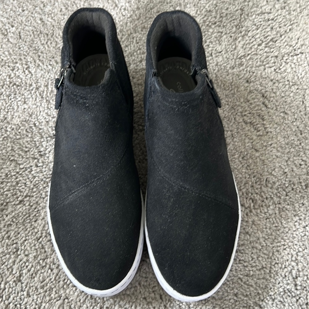 Clarks black slid ons